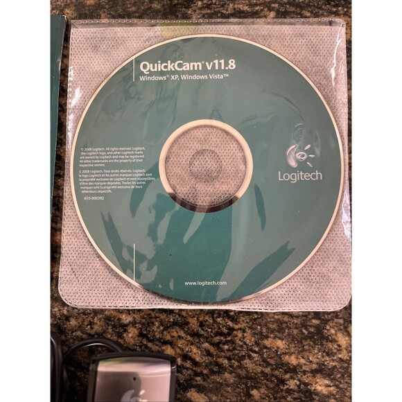 Logitech USB Webcam QuickCam V-UBU48 2MP Carl Zeiss 2.0/3.7 Autofocus - Picture 3 of 7